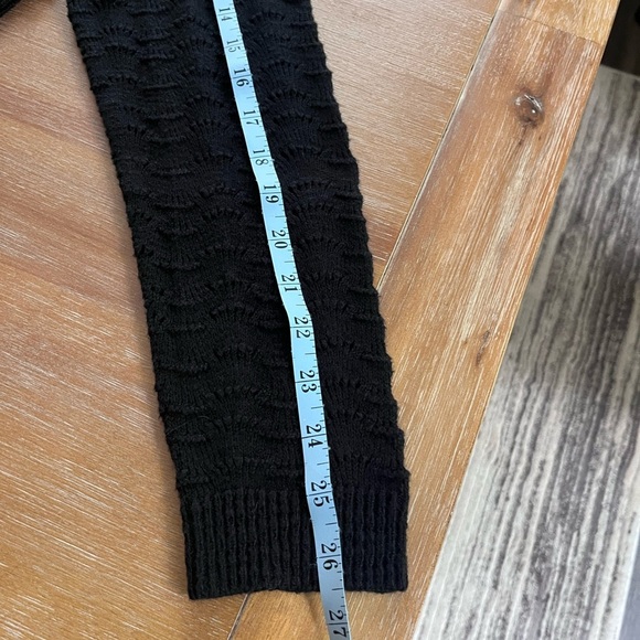 Talbots Soft Cotton Blend Pointelle Knit Black V Neck Sweater Size Medium - Picture 7 of 9